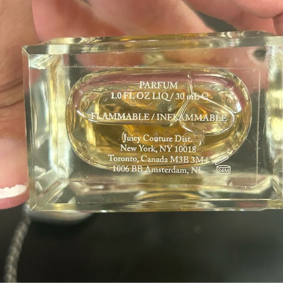 Juicy Couture Crystal-Top Perfume with Heart Charm. NWOT. 1oz. - Picture 6 of 6